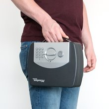 Master Lock Geldkassette mit elektronischem Kombinationsschloss Typ P008EML