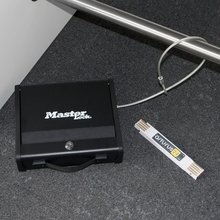 Master Lock Kompakt-Tresor mit Stahlseil Typ PP1KML