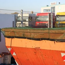 Anhänger- und Containernetz 1,7 x 1,7 Meter ca. 200 g/m²  Monofilgewebe grün mit Ösen