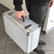 ECI Koffer (LBH) 45x32x17cm Silber W�rfelschaum Einlagen