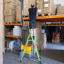 GIANT Klappleiter 4 Stufen Mightylite 41LG004 mit Signal Stufe