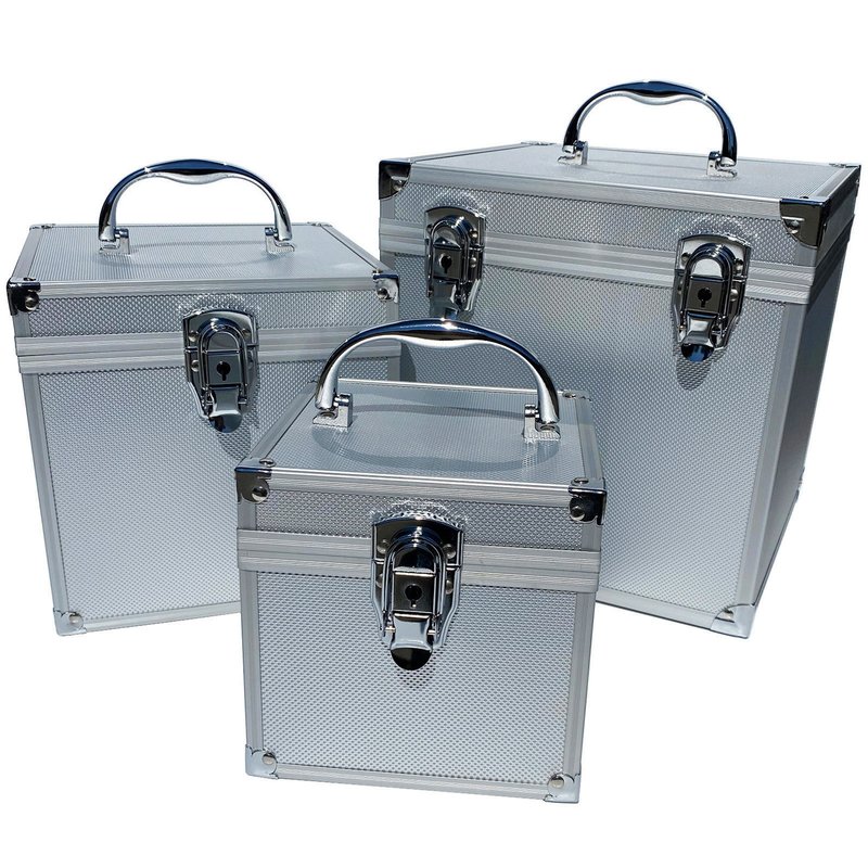 ECI Aluminium Koffer Silber Wrfelform verschiedene Gren mit Rasterschaum